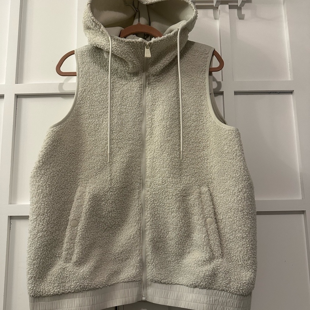 Cream Sherpa fleece Hooded Zip Vest